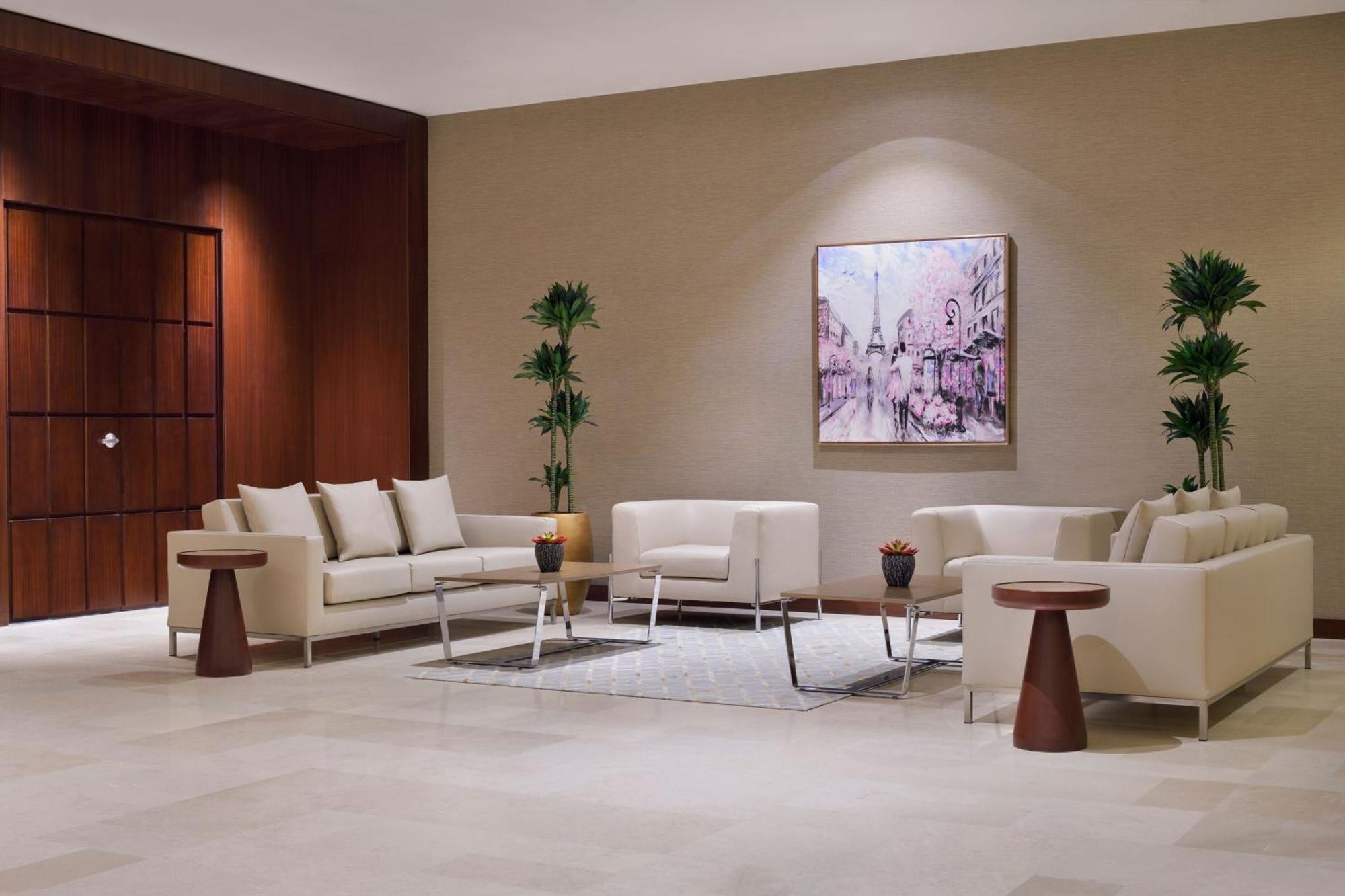 Le Meridien City Center Доха Екстериор снимка