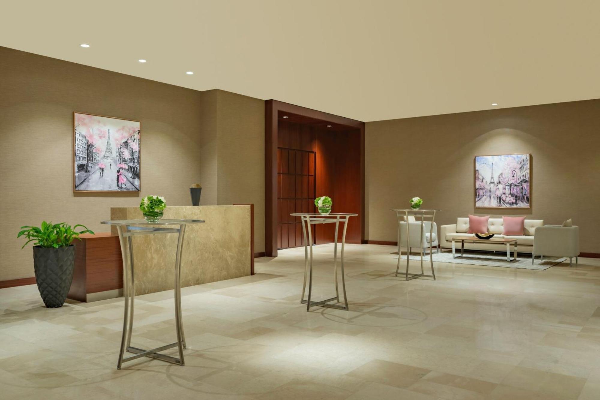 Le Meridien City Center Доха Екстериор снимка