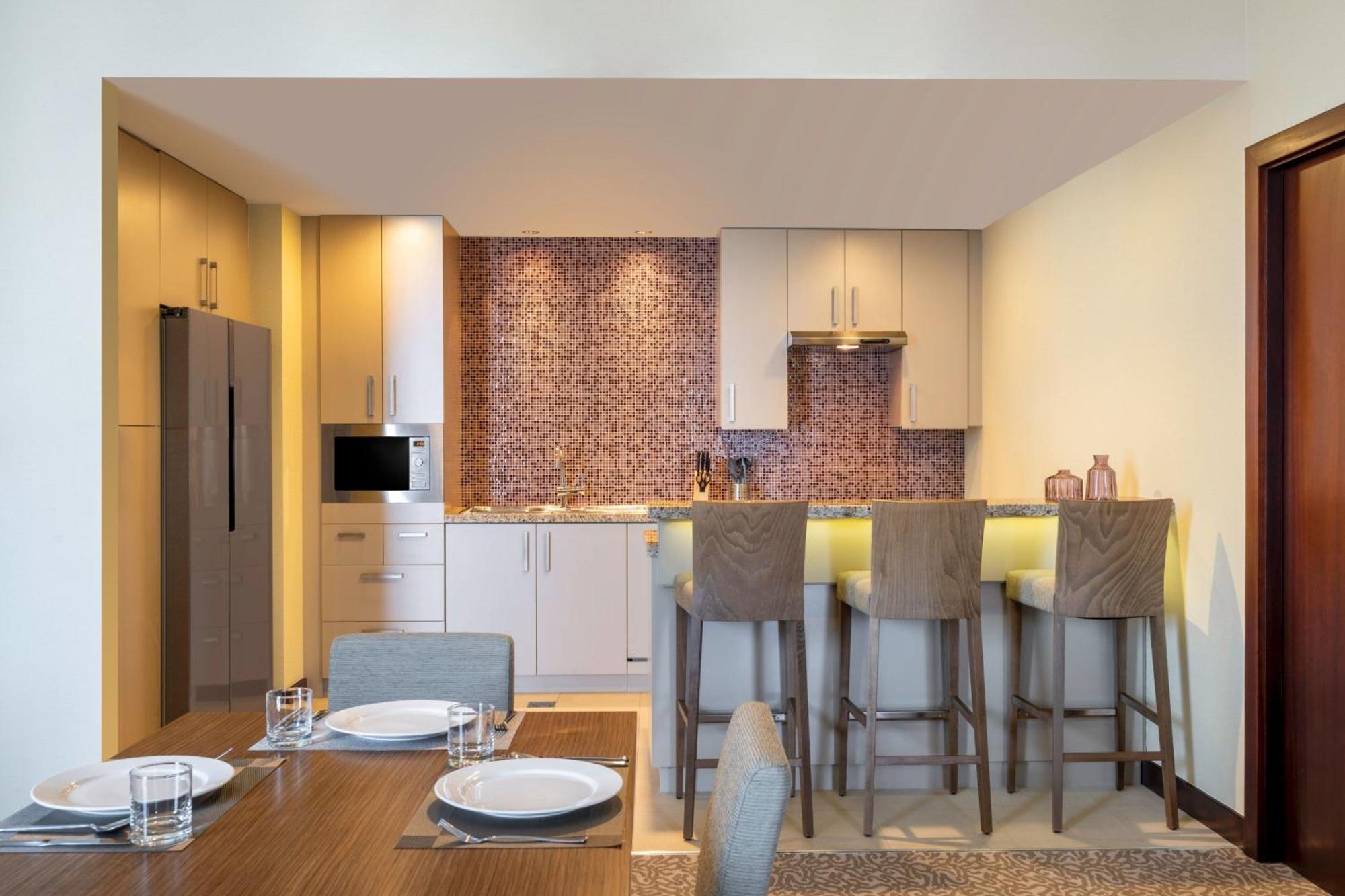 Le Meridien City Center Доха Екстериор снимка