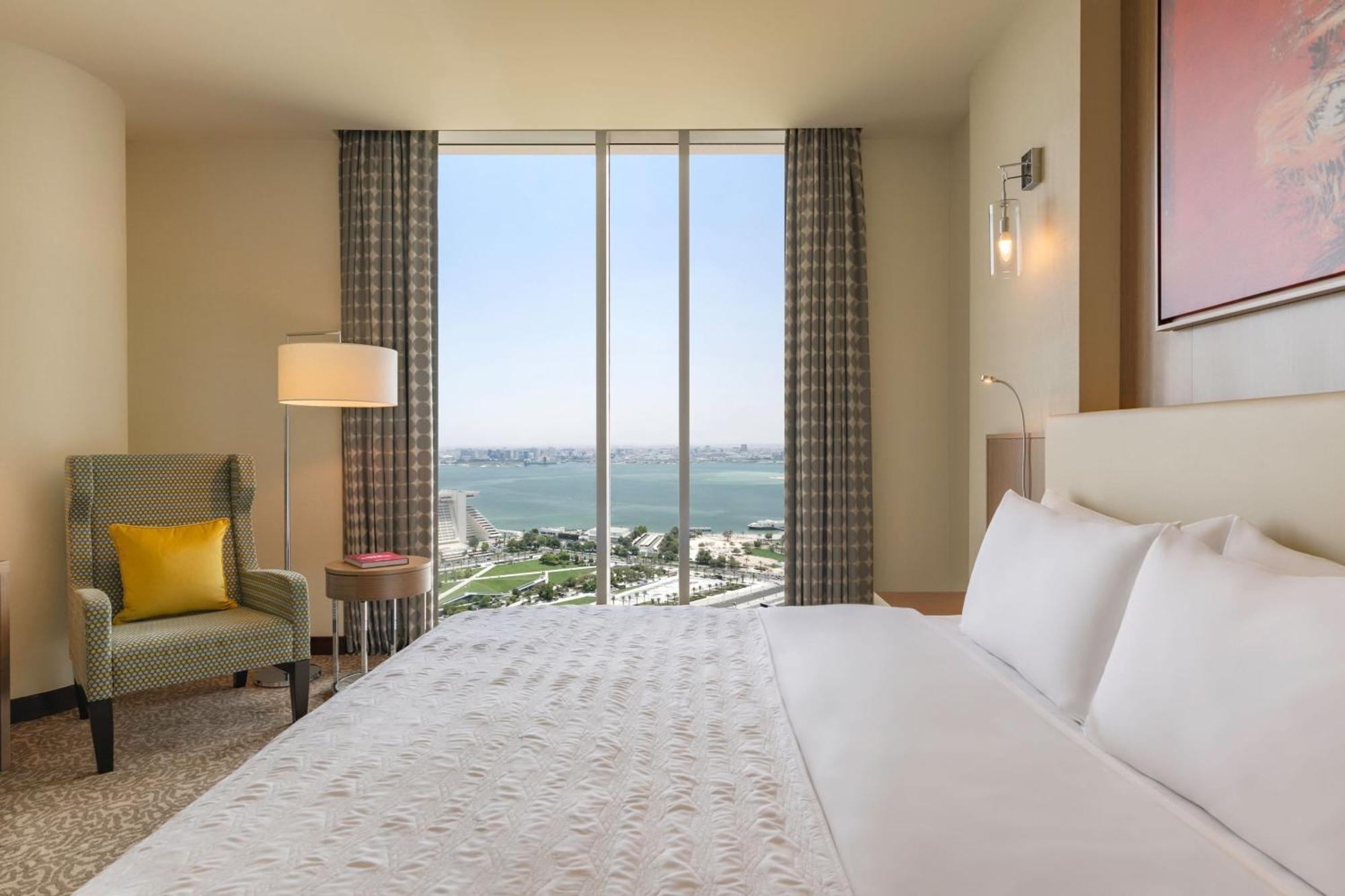 Le Meridien City Center Доха Екстериор снимка